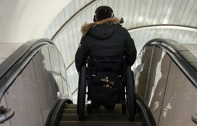 Полиция проверяет информацию о задержании человека с инвалидностью в метро