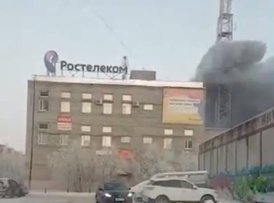 Серьезный пожар в здании «Ростелекома» попал на видео