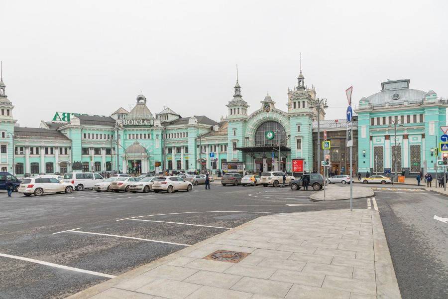Собянин назвал территории вокзалов одними из самых безопасных в Москве