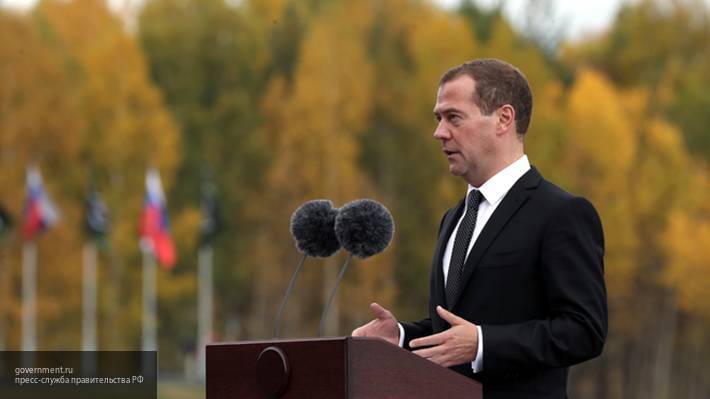 Медведев в Барнауле встретился с губернатором Алтайского края
