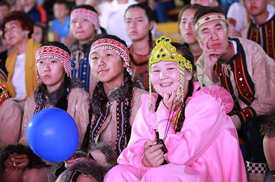 В Госдуму внесли законопроект об утверждении правил языков коренных малочисленных народов