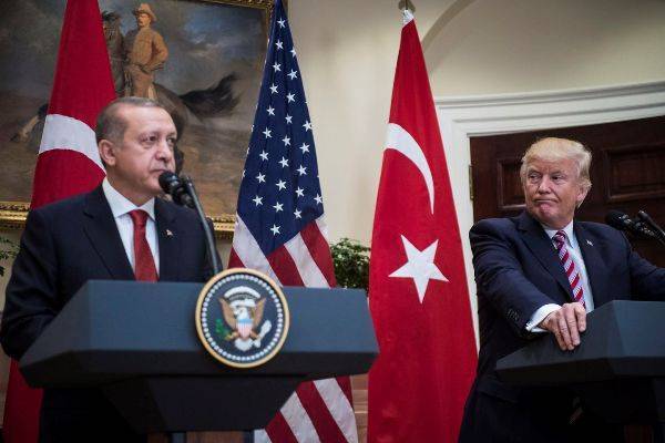 СМИ: Трамп предложил Эрдогану сделку на $ 100 млрд в обмен на отказ от С-400