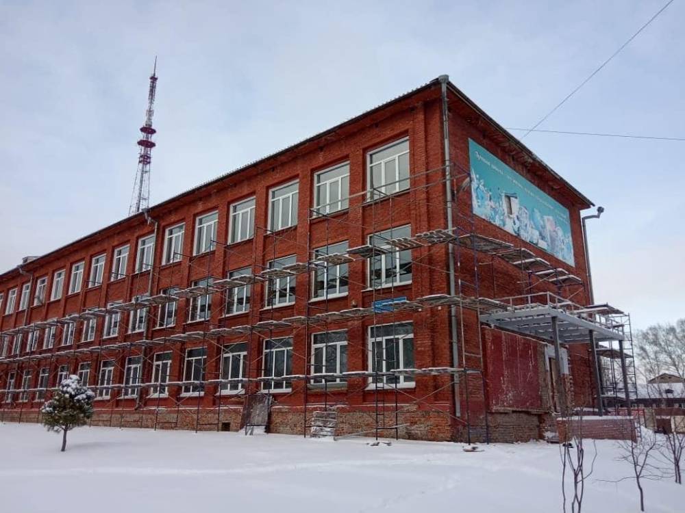 Илья Середюк рассказал, когда завершится капремонт кемеровской гимназии