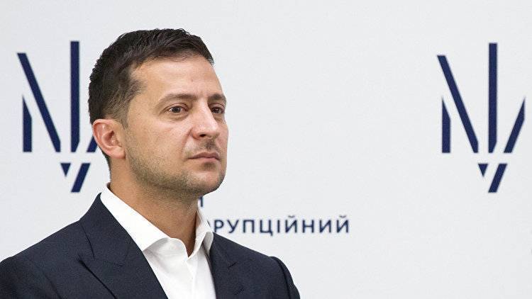 Зеленскому предложили онлайн референдум по "возвращению Крыма"