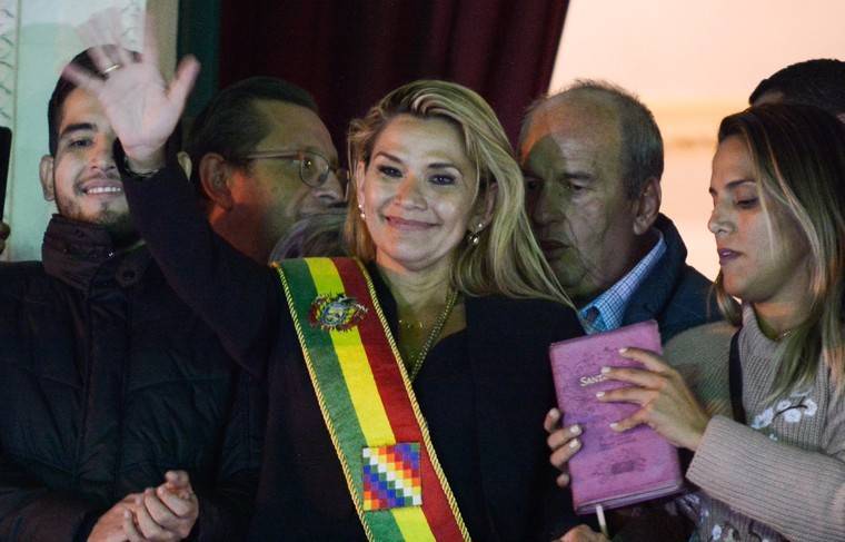 Россия признала сенатора Жанин Аньес и.о. президента Боливии
