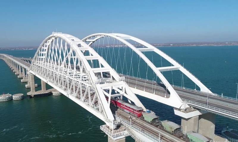 «Несложная цель»: в Киеве обещают ответить на запуск поездов по Крымскому мосту