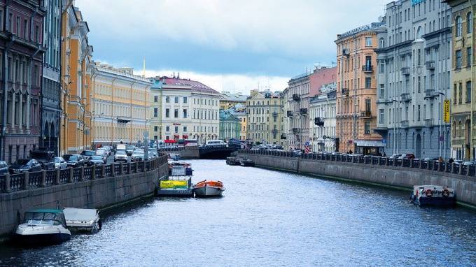 Погоду в Петербурге 11 ноября будет формировать циклонический вихрь