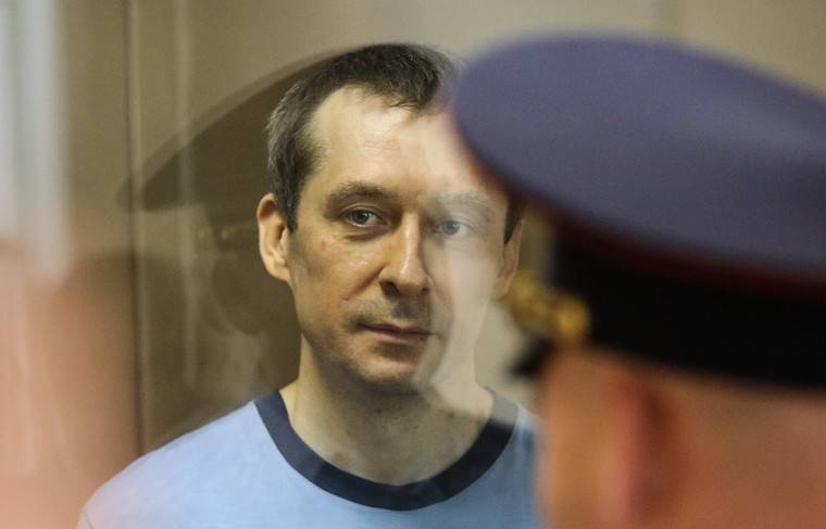 Экс-полковнику Дмитрию Захарченко присвоили статус опасного заключённого