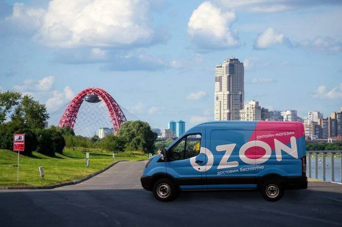 Более 700 автомобилей Ford Transit поставлены компании Ozon