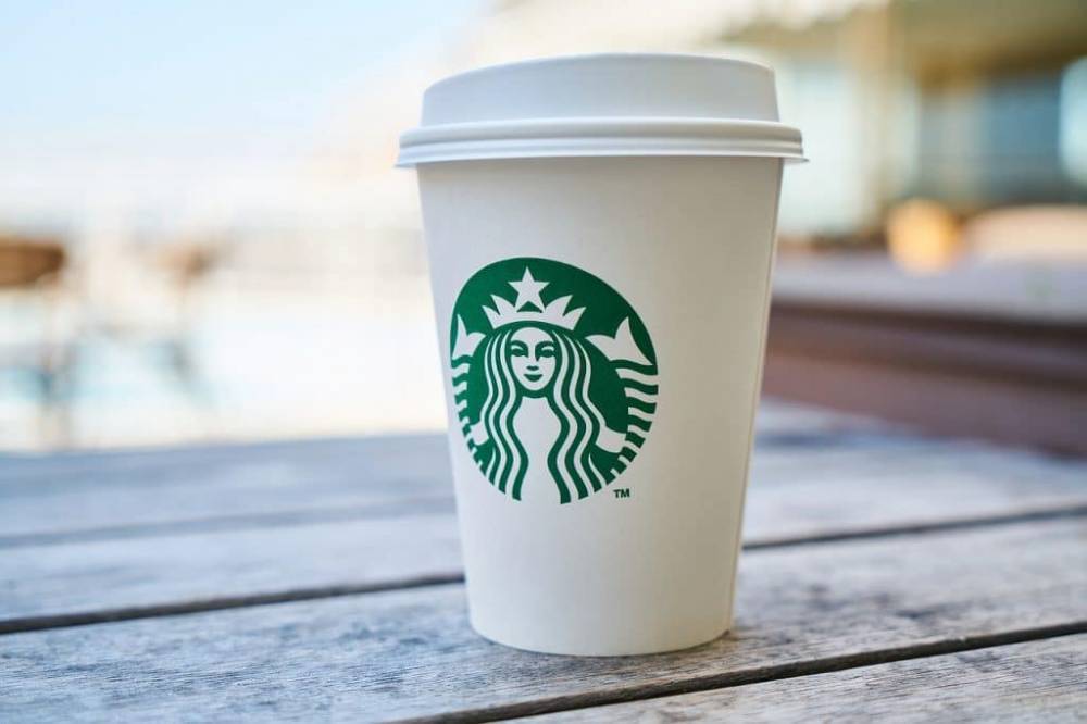 Почему сотрудники Starbucks постоянно делают ошибки в именах клиентов