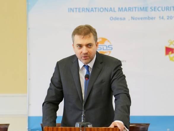 Украинский министр пожаловался на российские учения в Черном море