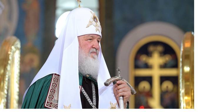 Патриарх Кирилл рассказал, "как справиться с разрушительной силой интернета"