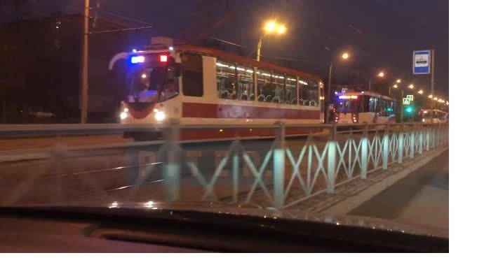 На Бухарестской улице собралась пробка из восьми трамваев