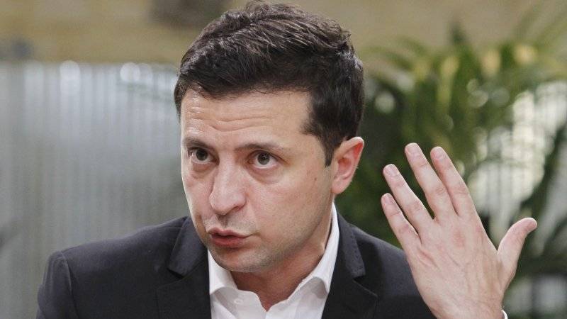 Зеленский призвал инвесторов вкладывать деньги в граждан Украины