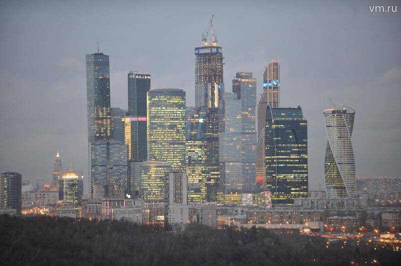 Строительство первого небоскреба Neva Towers завершили в «Москва-Сити»