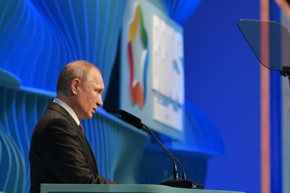 Путин предложил странам БРИКС обменяться опытом в сфере цифровых технологий