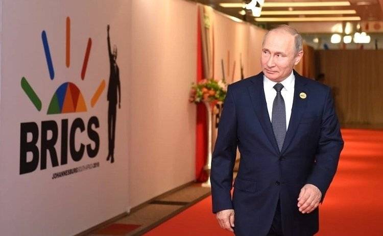 Путин на саммите БРИКС назвал даты ПМЭФ-2020
