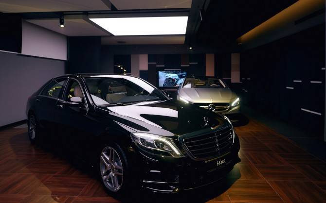 Mercedes-Benz в октябре увеличил продажи в России на 15%