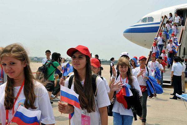 Россия и Китай открыли бизнес-лагерь для студентов 23 вузов