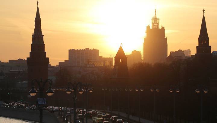 Ноябрьское солнышко: антициклон удержит комфортную погоду в Москве все выходные