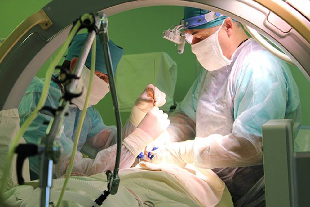 Ученые из СПбГУ заставили щитовидную железу светиться во время операции