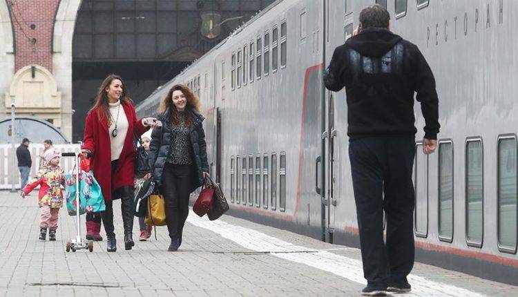 Пассажиры за день купили более 5 тыс. билетов на поезда из Крыма в Россию