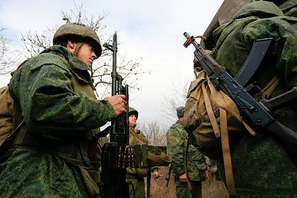 На украинских военных в Донбассе напали националисты с гранатометом