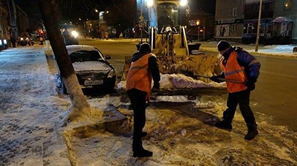 Мэрия Екатеринбурга хочет изменить документы, чтобы эвакуировать с обочин бесхозные авто