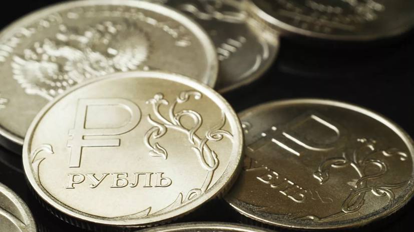 Эксперт оценил идею отказа от плавающего курса рубля