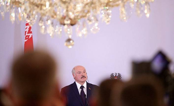 NZZ: Белоруссия пытается прорваться на Запад, но Лукашенко не Петр I