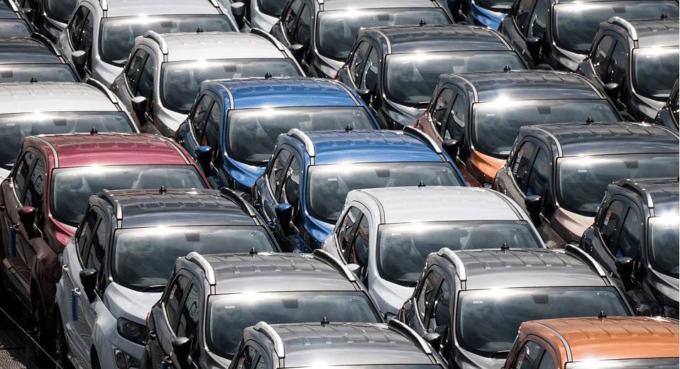 Кнессет обсудит возможность не повышать налог на гибридные автомобили