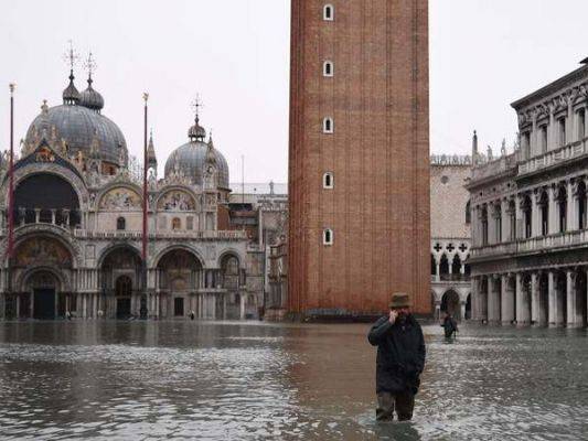 В Венеции чрезвычайное положение объявлено из-за наводнения