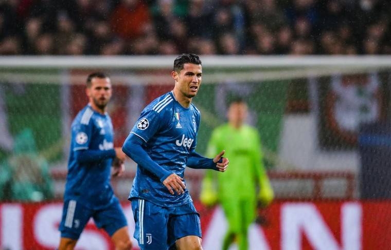 Роналду оформил хет-трик в отборочном матче Евро-2020 против Латвии