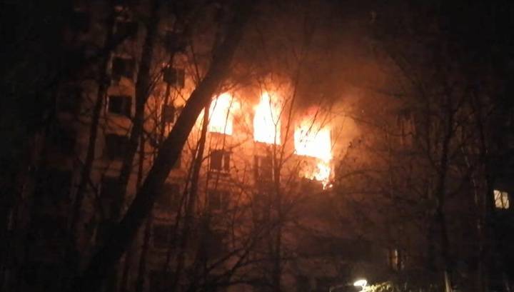 Очевидец снял на видео первые минуты после взрыва в многоквартирном доме в Москве
