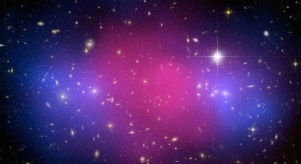 Учёные впервые исследовали связь между антиматерией и тёмной материей