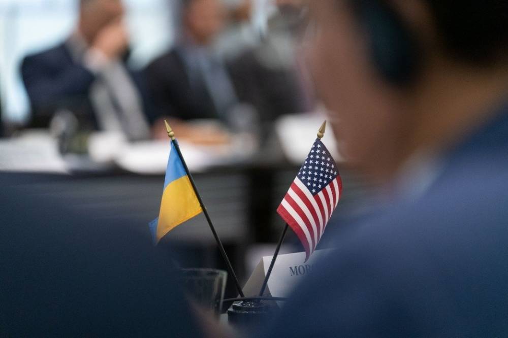 Представители США призывают украинцев общаться на русском языке