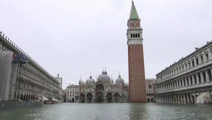 Из-за наводнения в Венеции закрыли площадь Сан-Марко