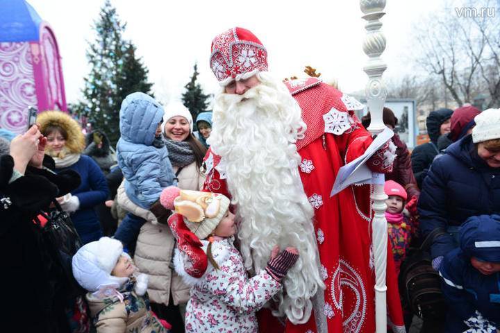 Жителей столицы пригласили на день рождения Деда Мороза