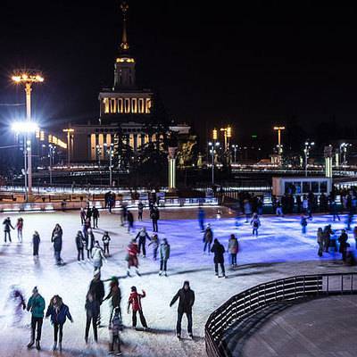 Самый большой искусственный каток в Европе откроется на ВДНХ в Москве 22 ноября