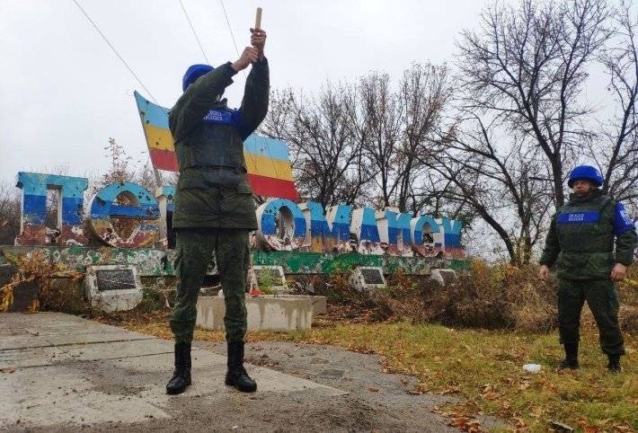 Украинские силовики 11 раз нарушали перемирие за последние сутки