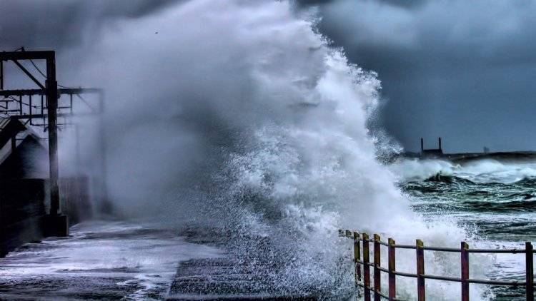 В МЧС предупредили о штормовом ветре и ливнях в Приморье