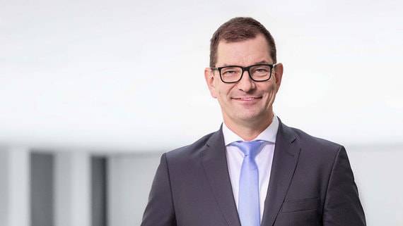 Новым гендиректором Audi станет топ-менеджер BMW