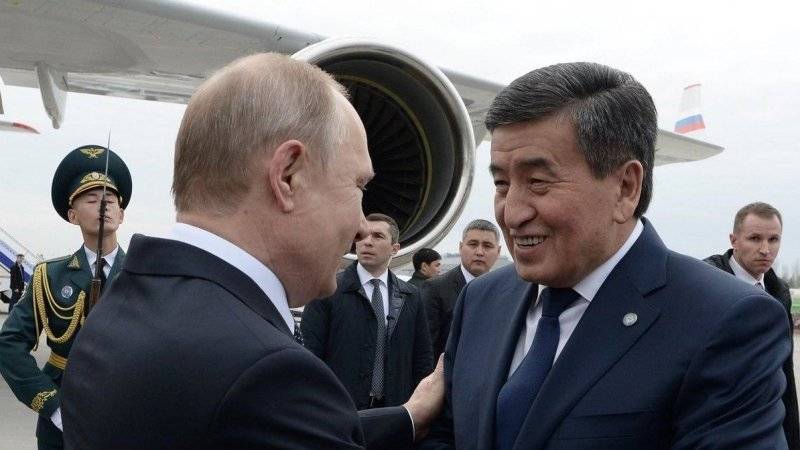 Путин поздравил президента Киргизии с 61-летием