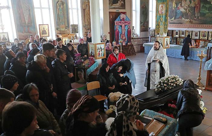 Убитую историком Соколовым аспирантку Ещенко похоронили на Кубани