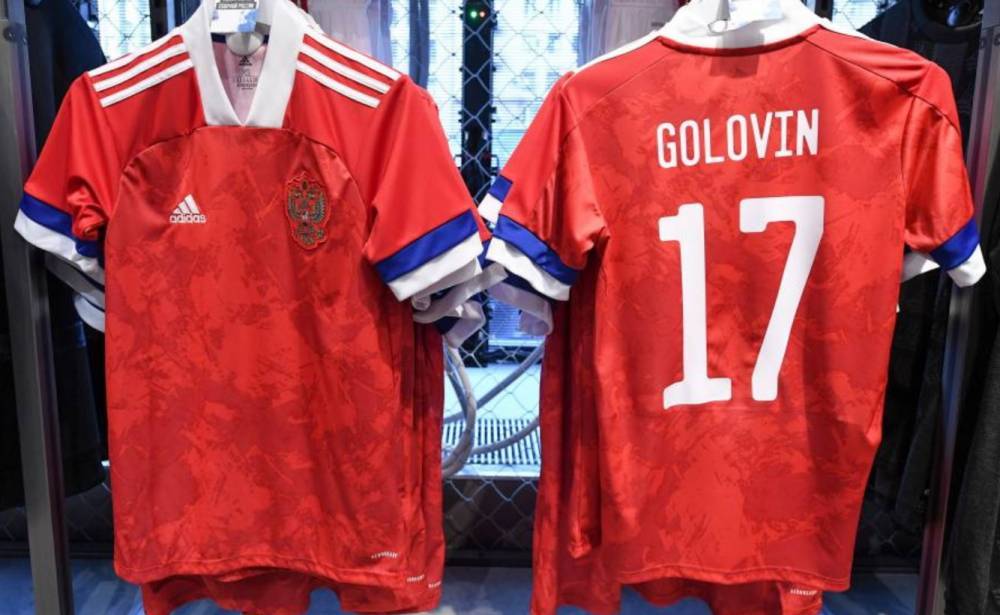 Adidas перепутал флаги России и Сербии на новой форме для футбольной сборной