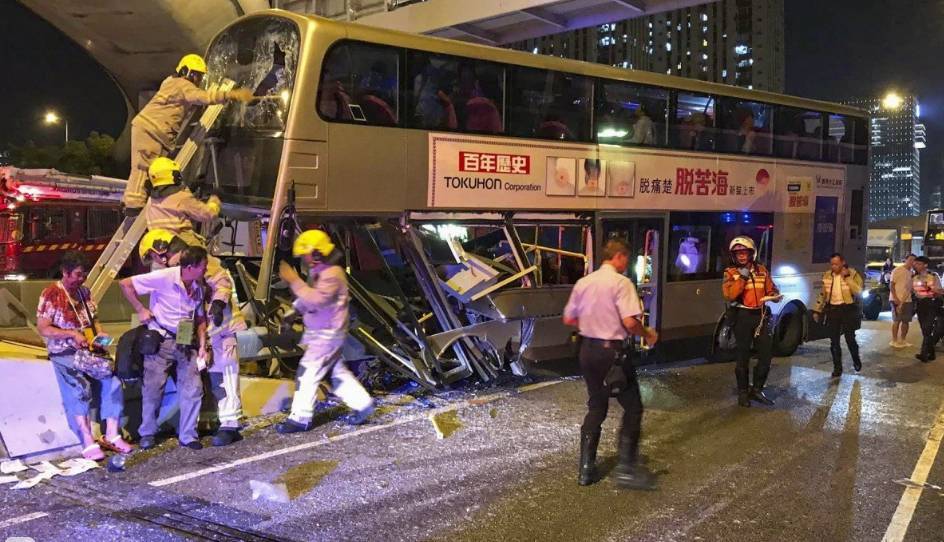 Более 30 человек пострадали в аварии в Гонконге