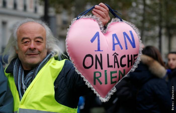 Более ста человек задержаны в Париже в годовщину начала протестов