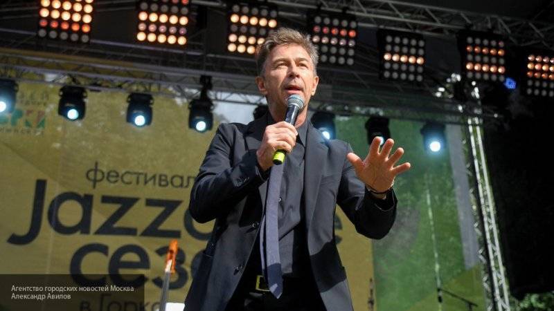 Сюткин назвал Шнурова "хулиганьем питерским" за наглую выходку на шоу "Голос"