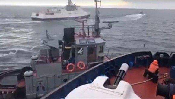 СМИ сообщили о начале передачи украинских кораблей, задержанных в Керченском проливе