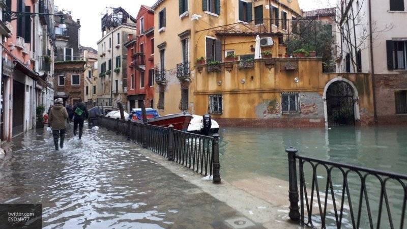 Новый пик наводнения ожидается в Венеции 17 ноября в районе полудня